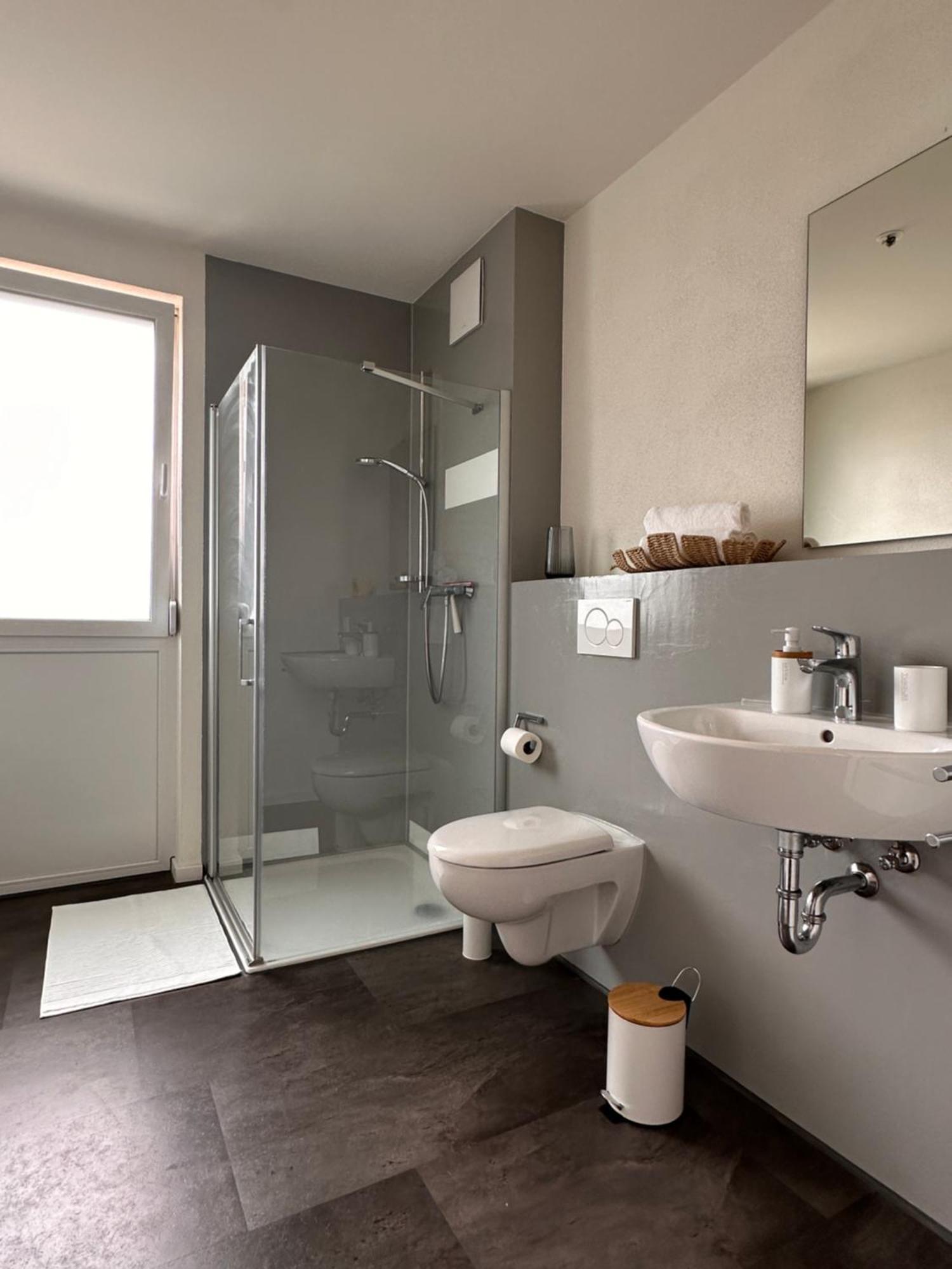 Amao-Sepia I 86Qm I King-Size Beds I Netflix I Privat Balcony I Free Parking I Near Europapark Apartment Rheinhausen Luaran gambar