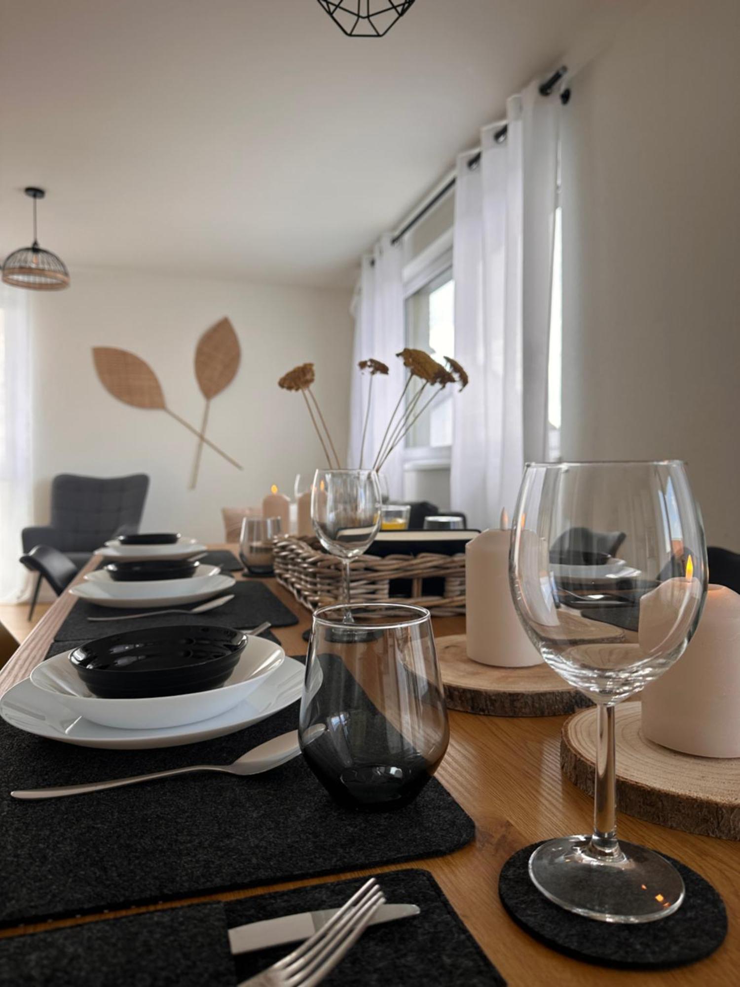 Amao-Sepia I 86Qm I King-Size Beds I Netflix I Privat Balcony I Free Parking I Near Europapark Apartment Rheinhausen Luaran gambar